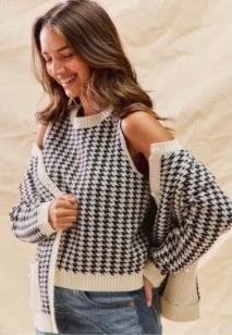 Houndstooth button pearl down top/cardigan