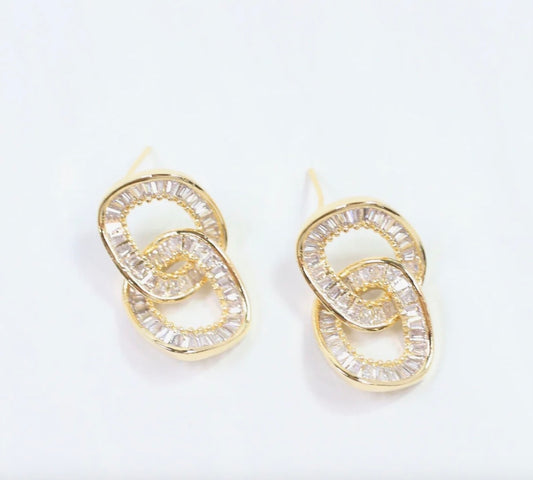 Serenity circle link earring