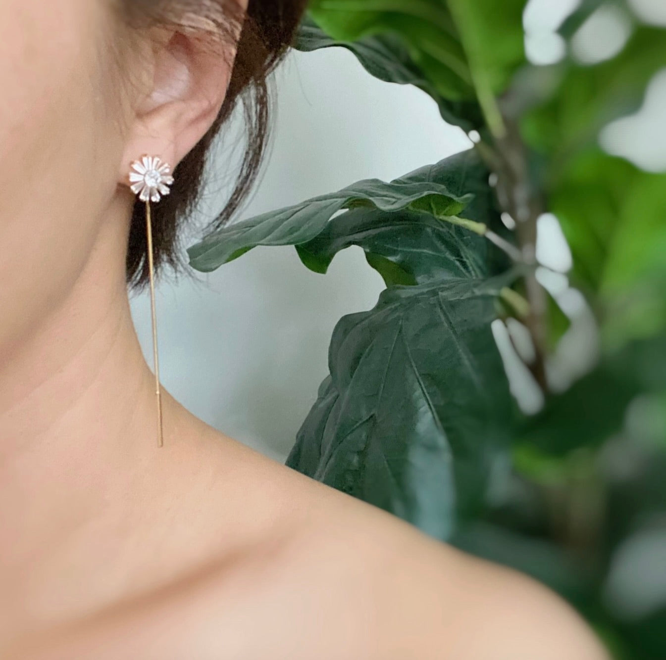 Edelweiss backdrop earring