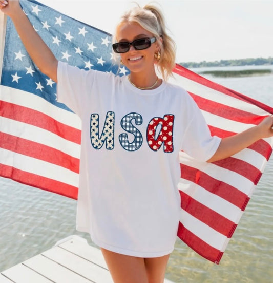 Distressed USA Graphic Tee